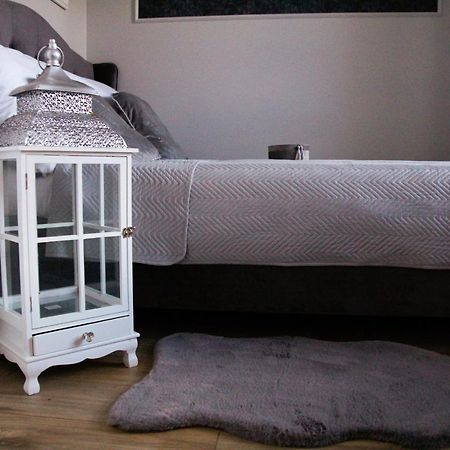 Apartament W Centrum-Garaz Kielce Bagian luar foto