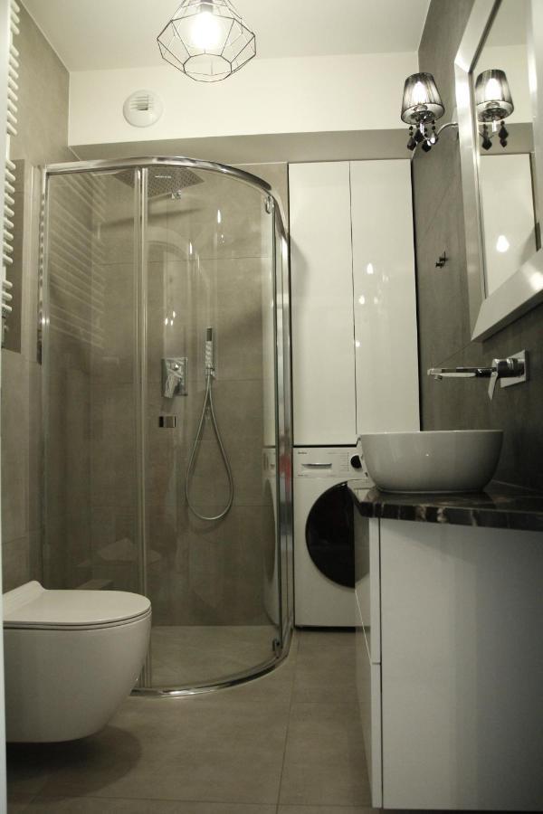 Apartament W Centrum-Garaz Kielce Bagian luar foto